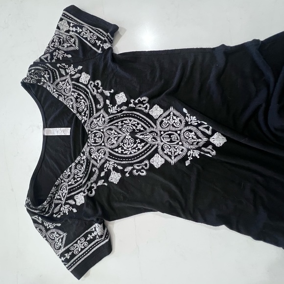 Dress - Picture 3 of 4